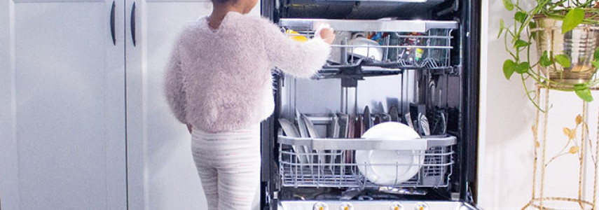 ترفندهایی برای از بین بردن بوی بد ظرفشویی