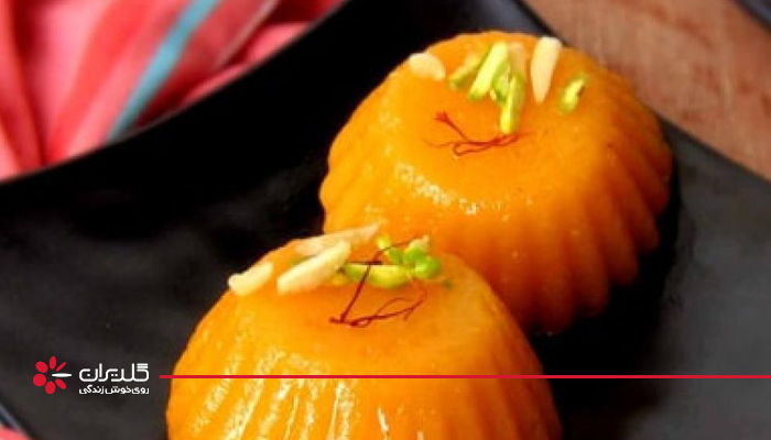 مرحله تفت دادن آرد برای تهیه حلوا در سولاردام