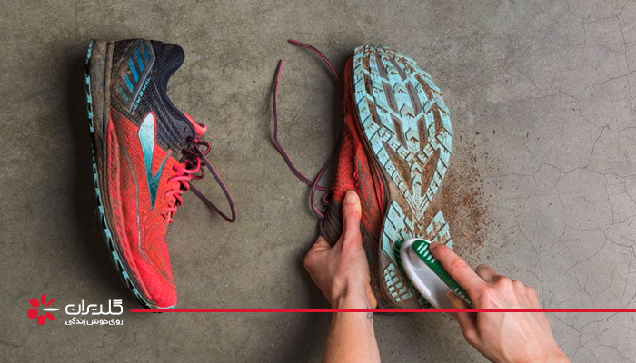 روش تمیز کردن کفش اسپرت رنگی