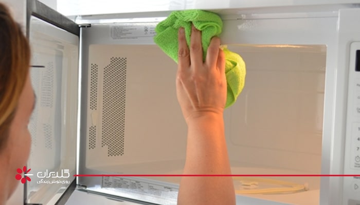 خواص مایع ظرفشویی در حذف چربی&zwnj;ها را به یاد داشته باشید.&nbsp;