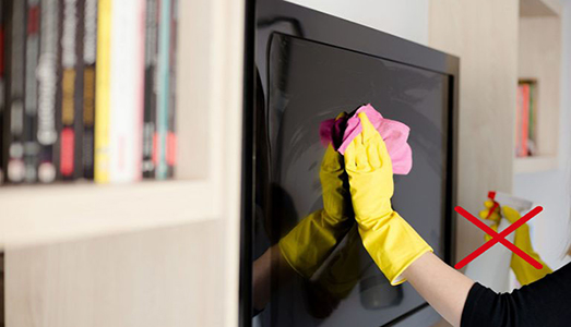 تمیز کردن تلویزیون