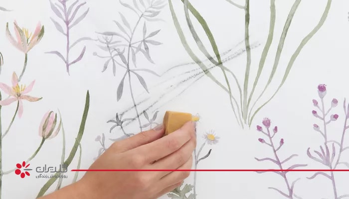 ترفندهای پاک کردن انواع لک از روی کاغذ دیواری